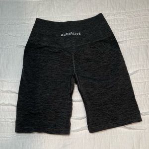 Alphalete amplify shorts 6.5”